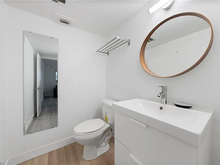 72 7th St S #310 — Photo 16