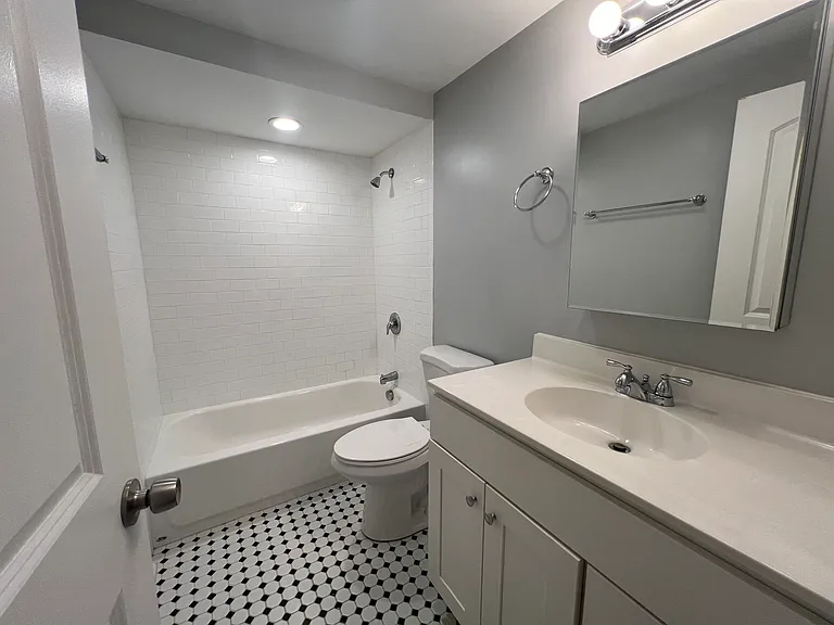 Penn Ave Properties — Photo 10