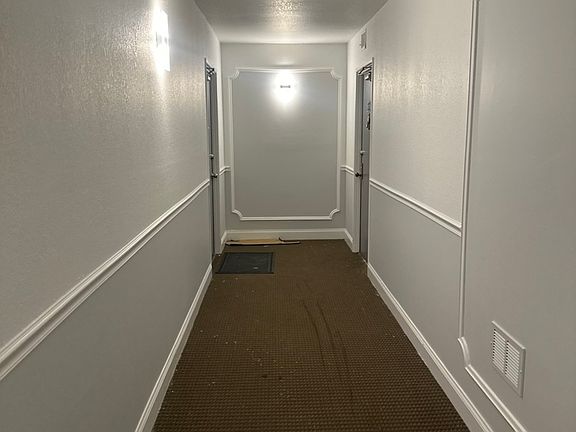 3rd image of 5348 N Cumberland Ave APT 220