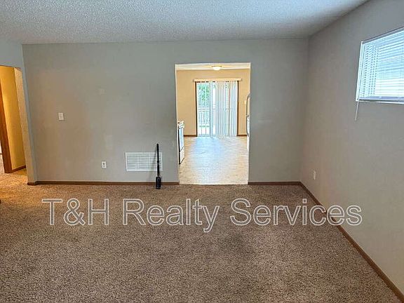 3rd image of 11316 Narrowleaf Dr