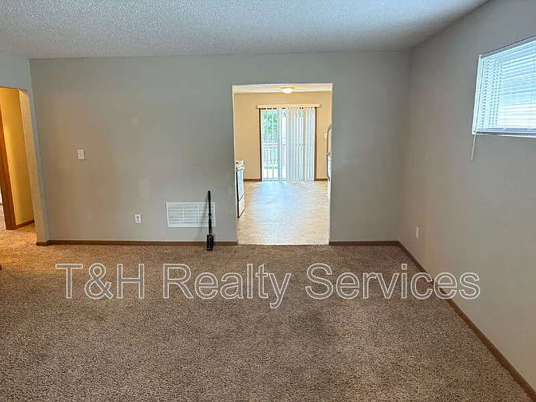 11316 Narrowleaf Dr — Photo 3