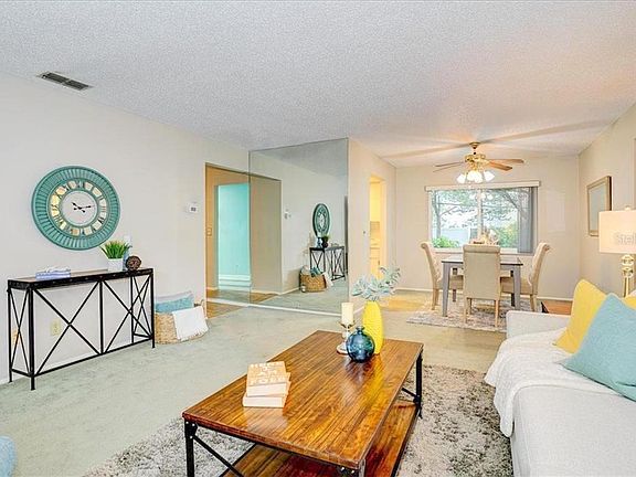 5th image of 2081 Malcolm Dr