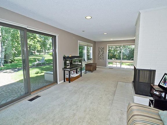 5th image of 3059 Oakhill Dr