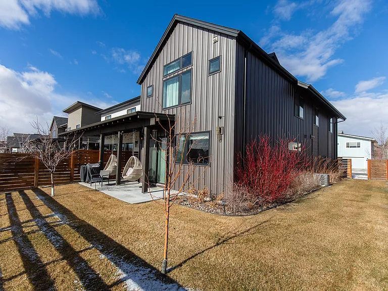 5468 Westmorland Dr — Photo 43