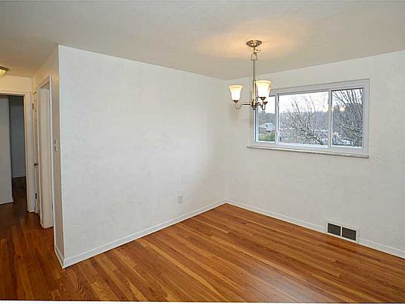 5th image of 12200 Herold Dr
