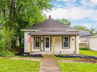 19 Groom St, Liberty, MO 64068