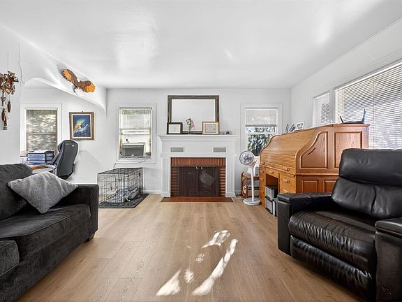 3rd image of 689 Plum Drive