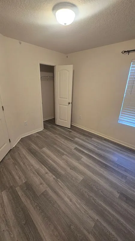 3 bed, 2.0 bath, 1513 sqft, $2,200 — Photo 4