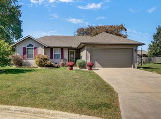 1813 Edgewood Drive, Aurora, MO 65605