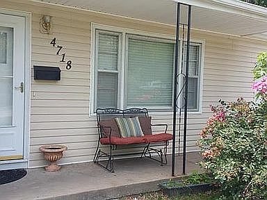 3rd image of 4718 Claremont Ave