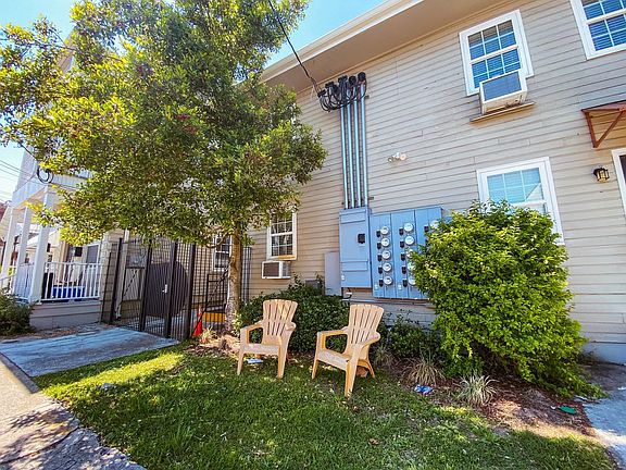 2nd image of 2309 Baronne St #101