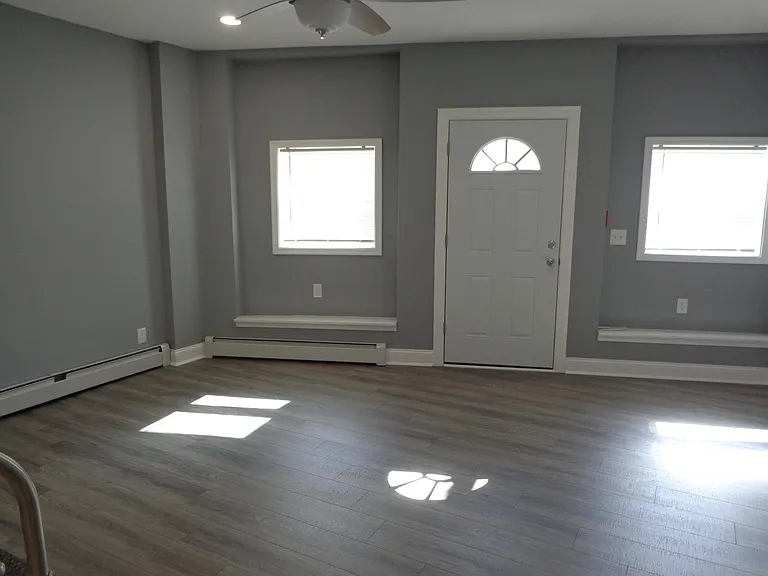 Living room area - vacant