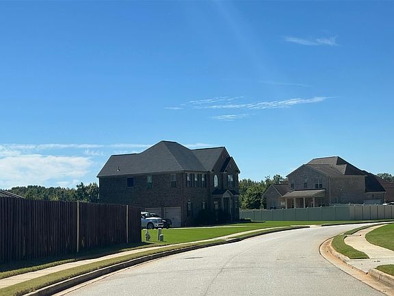 4th image of 673 Corsica Ln