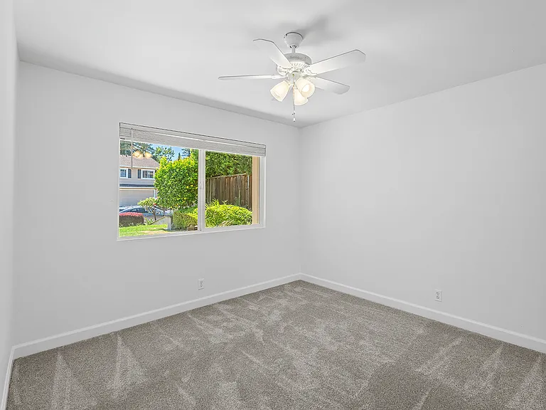 635 Abrigo Ct — Photo 6