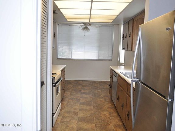 4th image of 1820 SEVILLA Boulevard #211