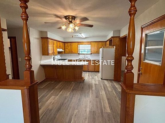 5th image of 3934 SE 10th St