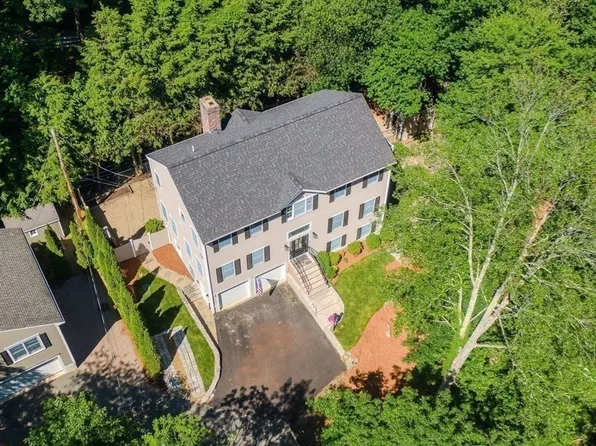 20 Nugent Ln, Reading, MA 01867