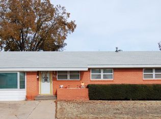 811 E Arkansas Ave, Sweetwater, TX 79556