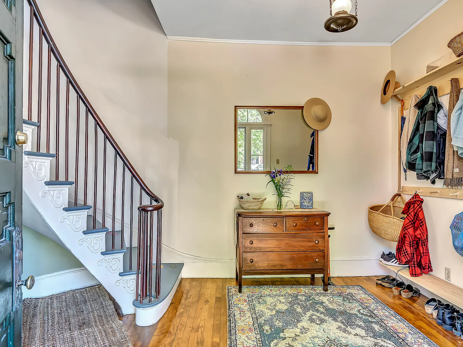 2 bed, 4500 sqft, $4,500 — Photo 3