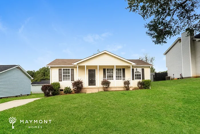3 bed, 2.0 bath, 1008 sqft, $1,695 — Photo 1