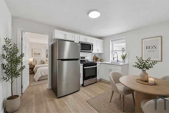 1st image of 1626 N 17th St #301