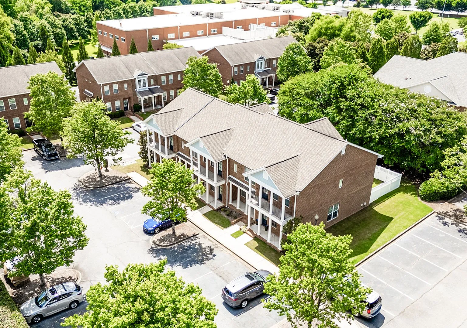 314 South: 2 Bedroom/2.5 Bath Townhome (One-Month Free w/ 13-Month Lease) — Photo 4