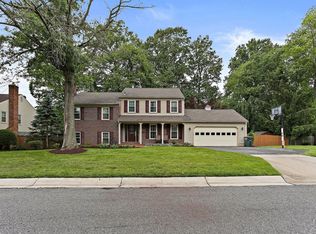 18704 Thornberry Ln, Olney, MD 20832