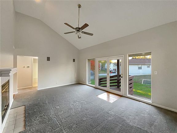 3rd image of 18806 E Manor Dr