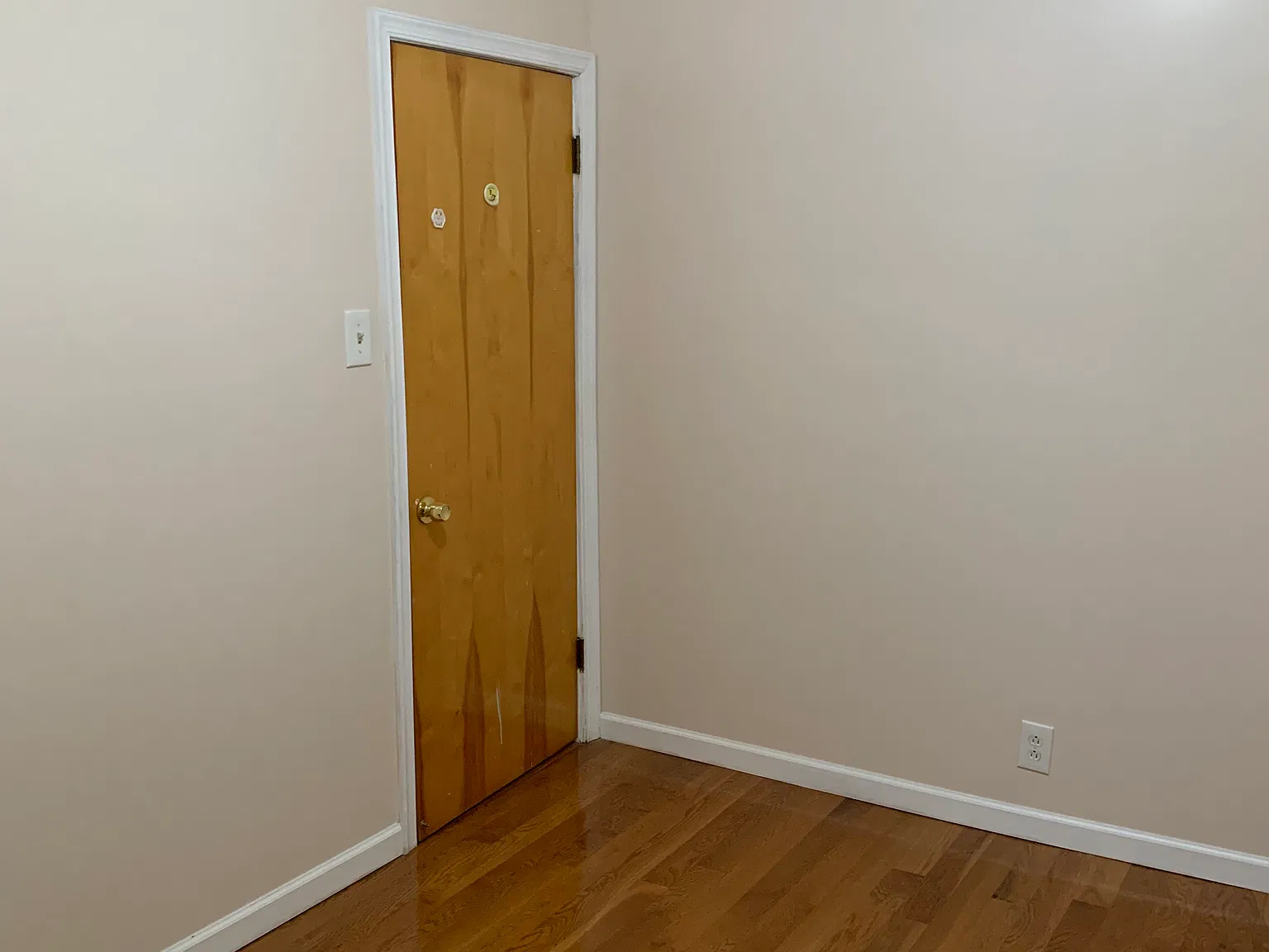 3 bed, 1316 sqft, $1,900 — Photo 1