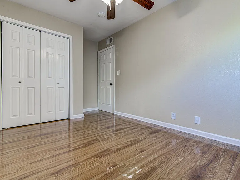 1410 Kamar Dr — Photo 9