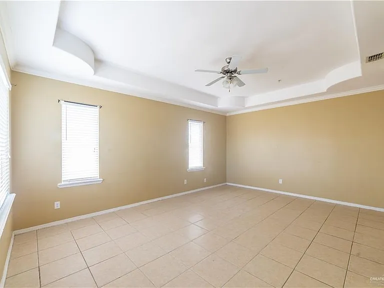 800 W Hall Acres Rd #9 — Photo 4