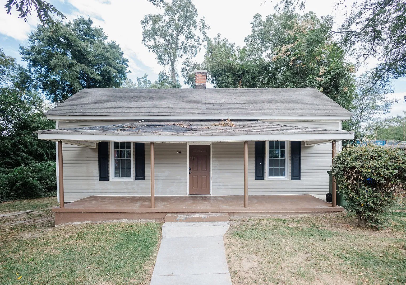For Rent: 723 W Broad St | 2 Br 1 Ba | $875.00/Month — Photo 2