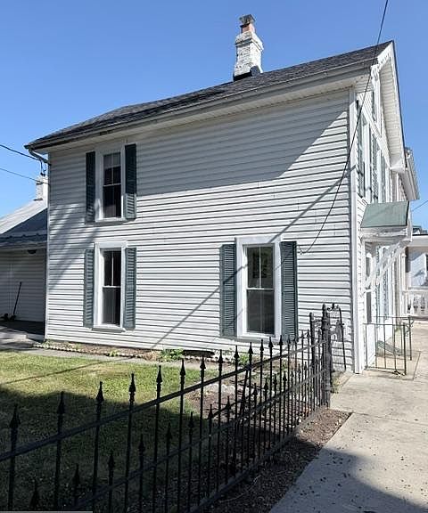 Listing photo 2