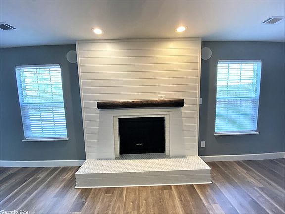 5th image of 1304 Oxford Ave