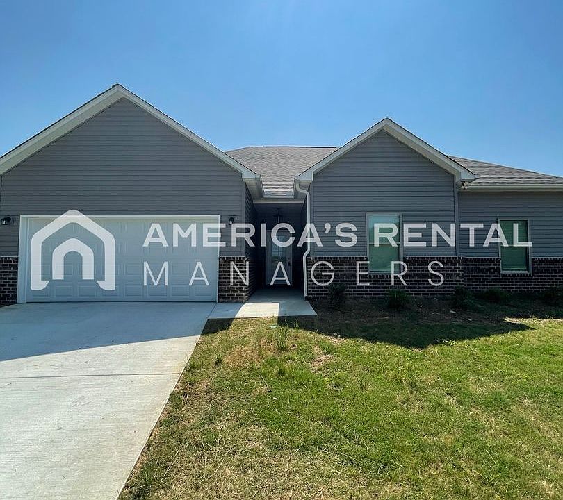 1st image of 1982 Golf Course Rd