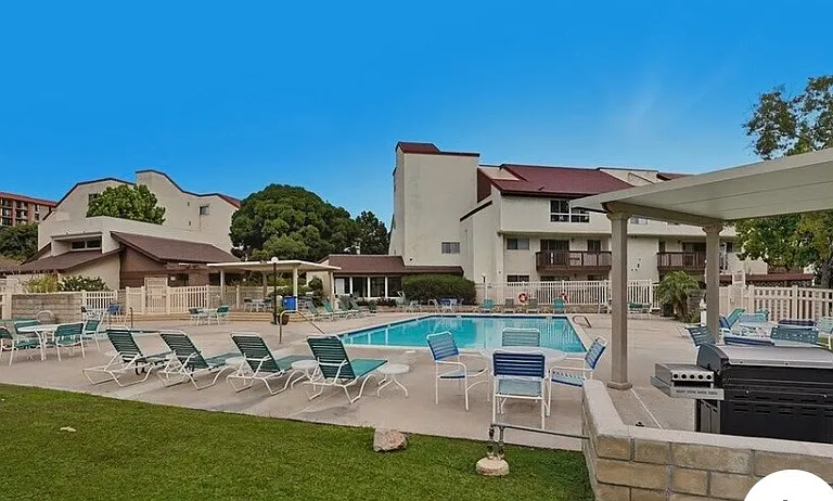 6151 Rancho Mission Rd #307 — Photo 2