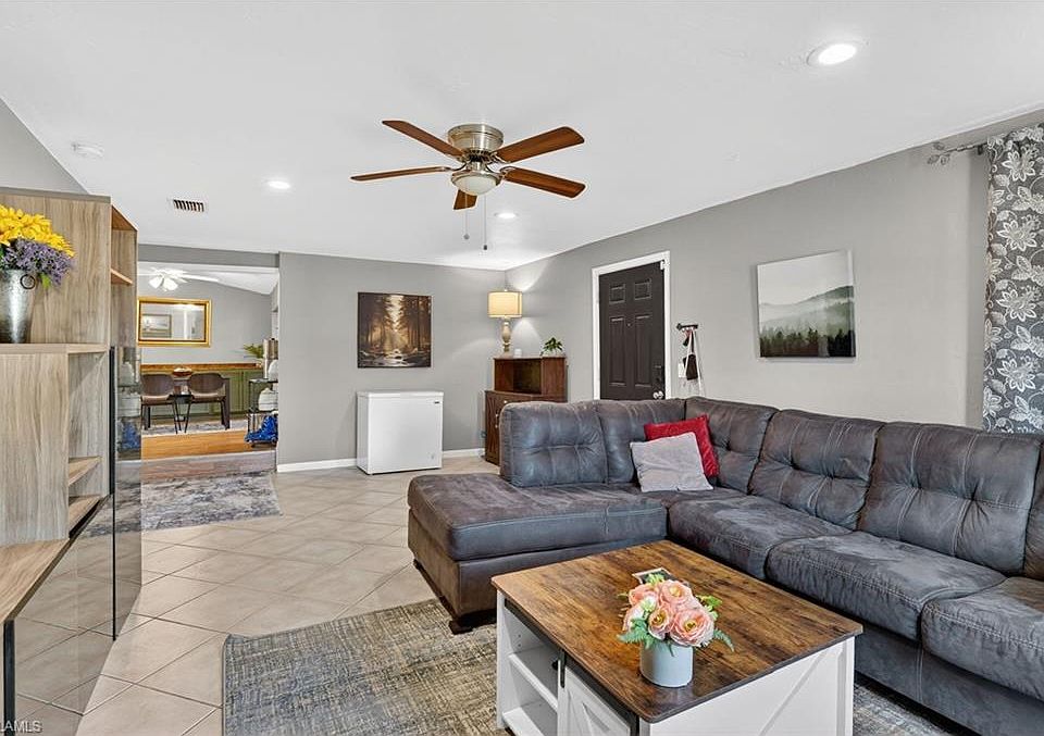 1st image of 4261 Elwood RD