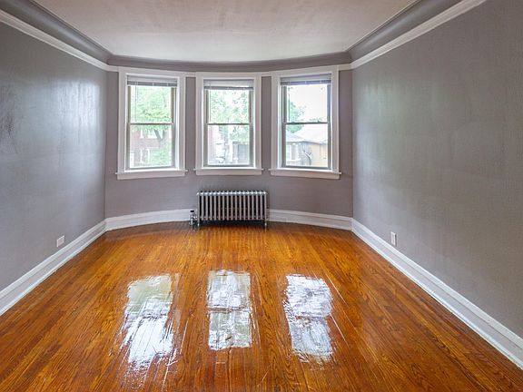5th image of 8006 S Paxton Ave
