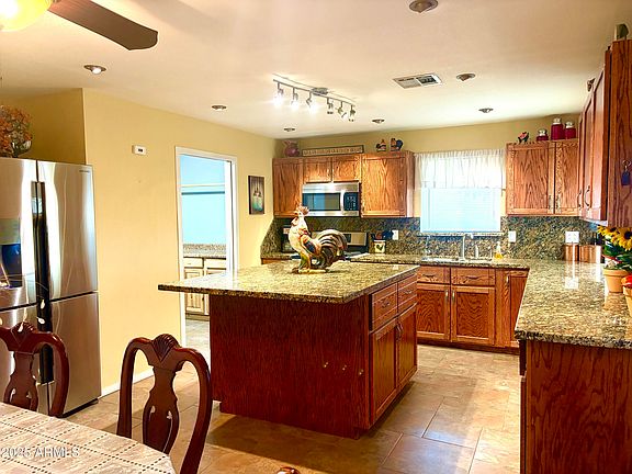 4th image of 11820 N 30TH Drive