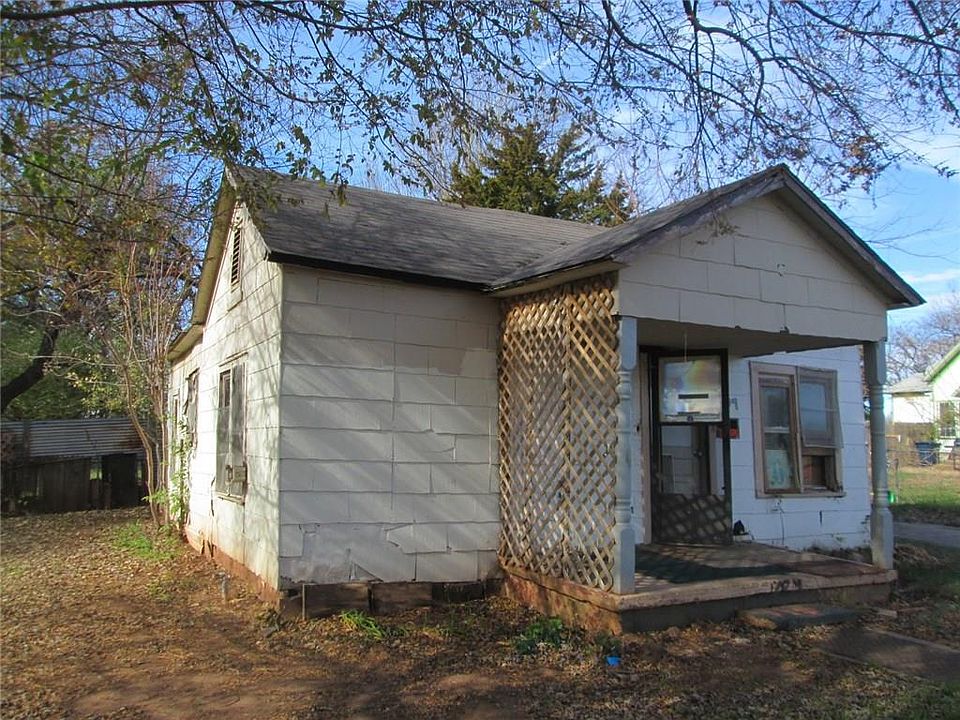 2nd image of 709 S Canadian Ave