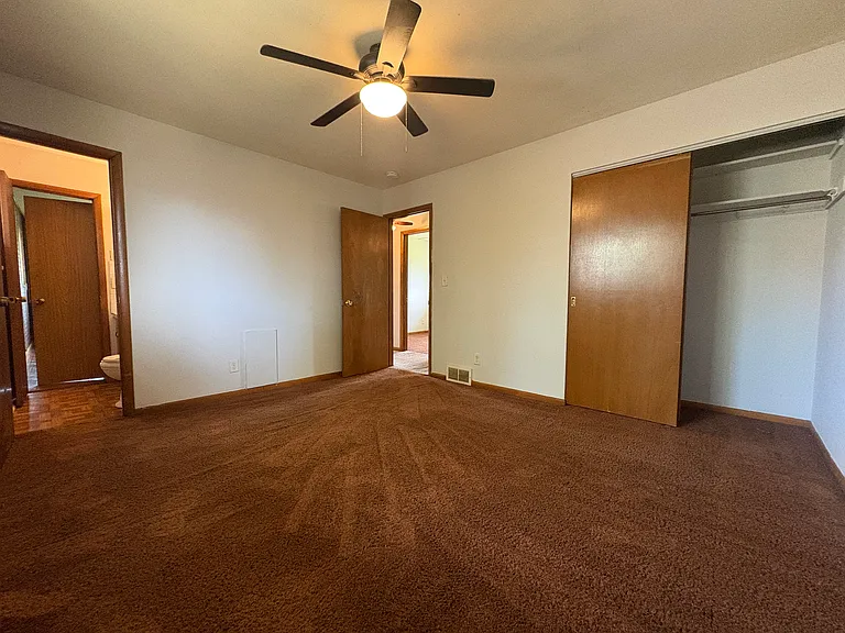 825 Byron Ave #B — Photo 4