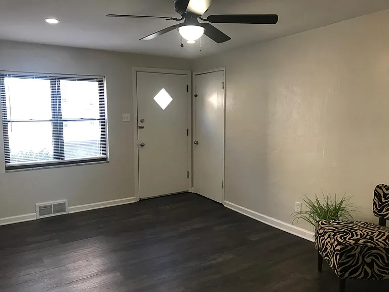 2619 Espy Ave #2 — Photo 4