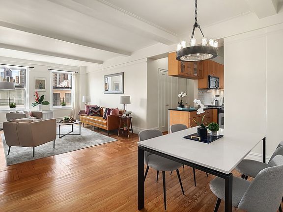 2nd image of 164 W 79th St APT 6A