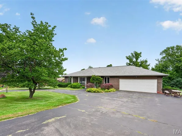 3616 Taylor Ave, Bridgeton, MO 63044