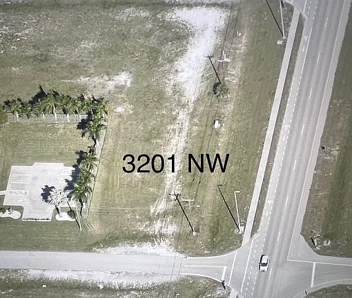 5th image of 3201 NW 21st St