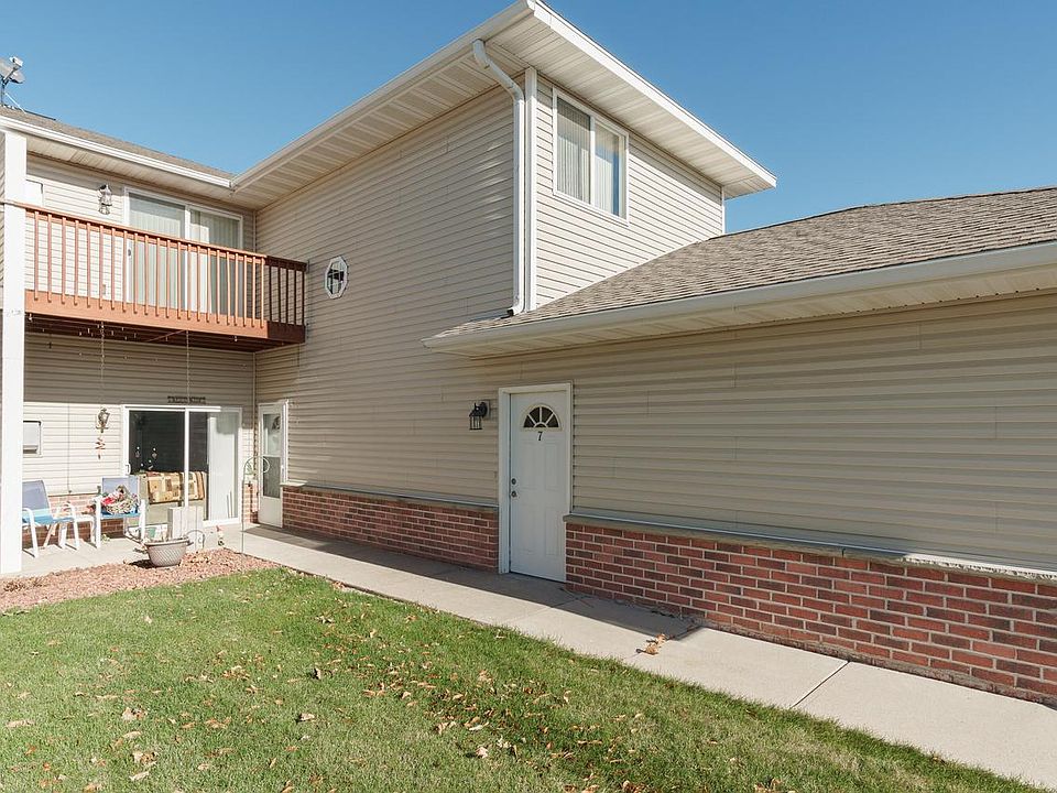 1st image of 342 Brookside DRIVE #7