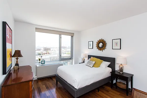 Sold by Redfin Real Estate | media 6