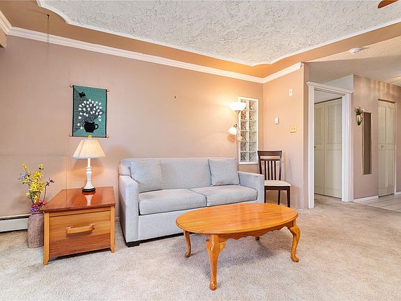 4th image of 1025 Inverness Rd #209