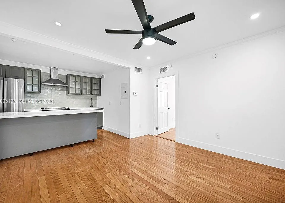 1337 Euclid Ave #106