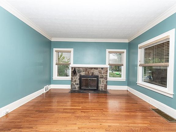 4th image of 4330 W 210th St